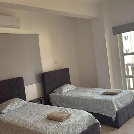 Daire Unique Center Rooms, 150m From Chabad Lubavitch Larnaca